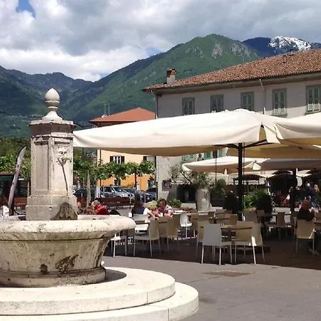 Quiete Di Montagna Sul Lago Di Iseo * Pisogne