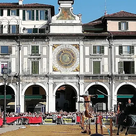 Quiete Di Montagna Sul Lago Di Iseo Pisogne