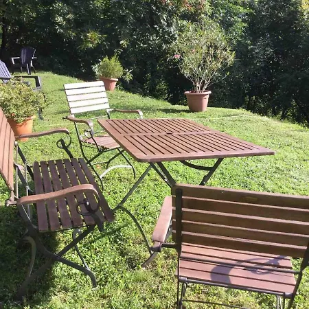 Quiete Di Montagna Sul Lago Di Iseo Pisogne