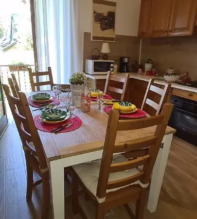Quiete Di Montagna Sul Lago Di Iseo Apartamento