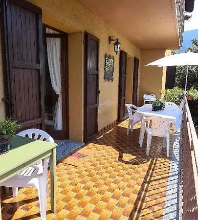 Quiete Di Montagna Sul Lago Di Iseo Pisogne