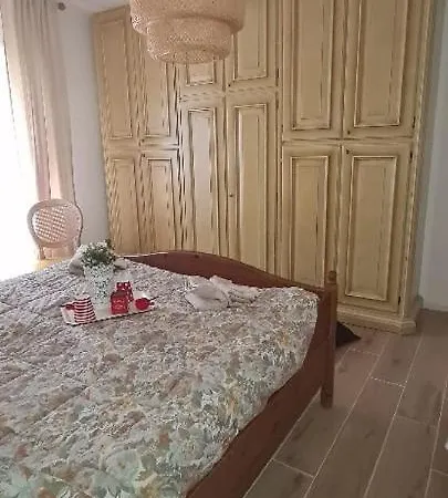 Quiete Di Montagna Sul Lago Di Iseo